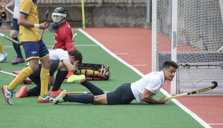 El Atlético ha perdido 1-2 contra el Jolaseta en Aiete. Una victoria les habría certificado su ascenso a la División de Honor A, la máxima categoría de hockey hierba. 