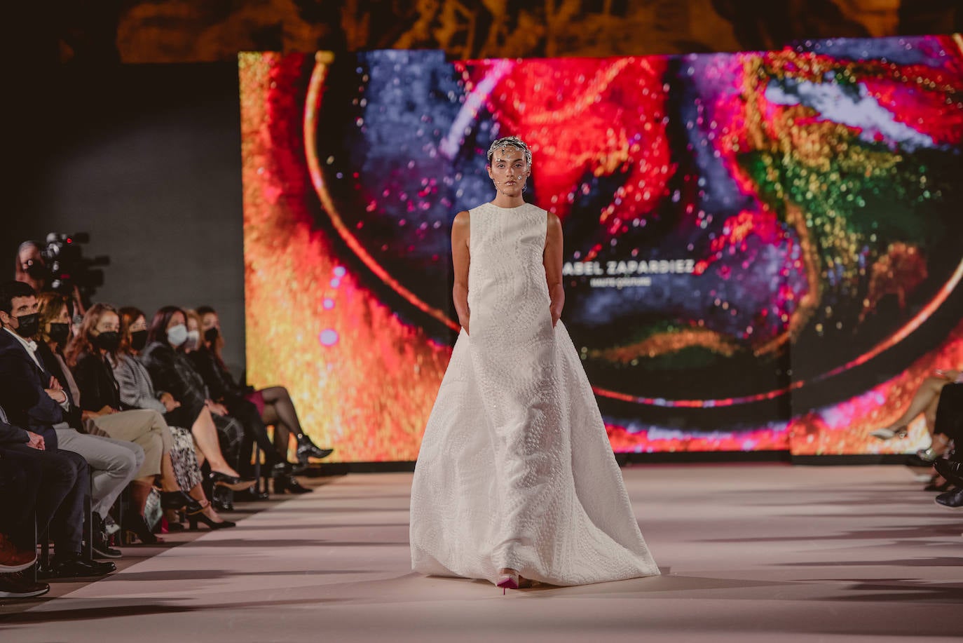 Fotos: Isabel Zapardiez presenta sus creaciones en el San Sebastián Moda Festival