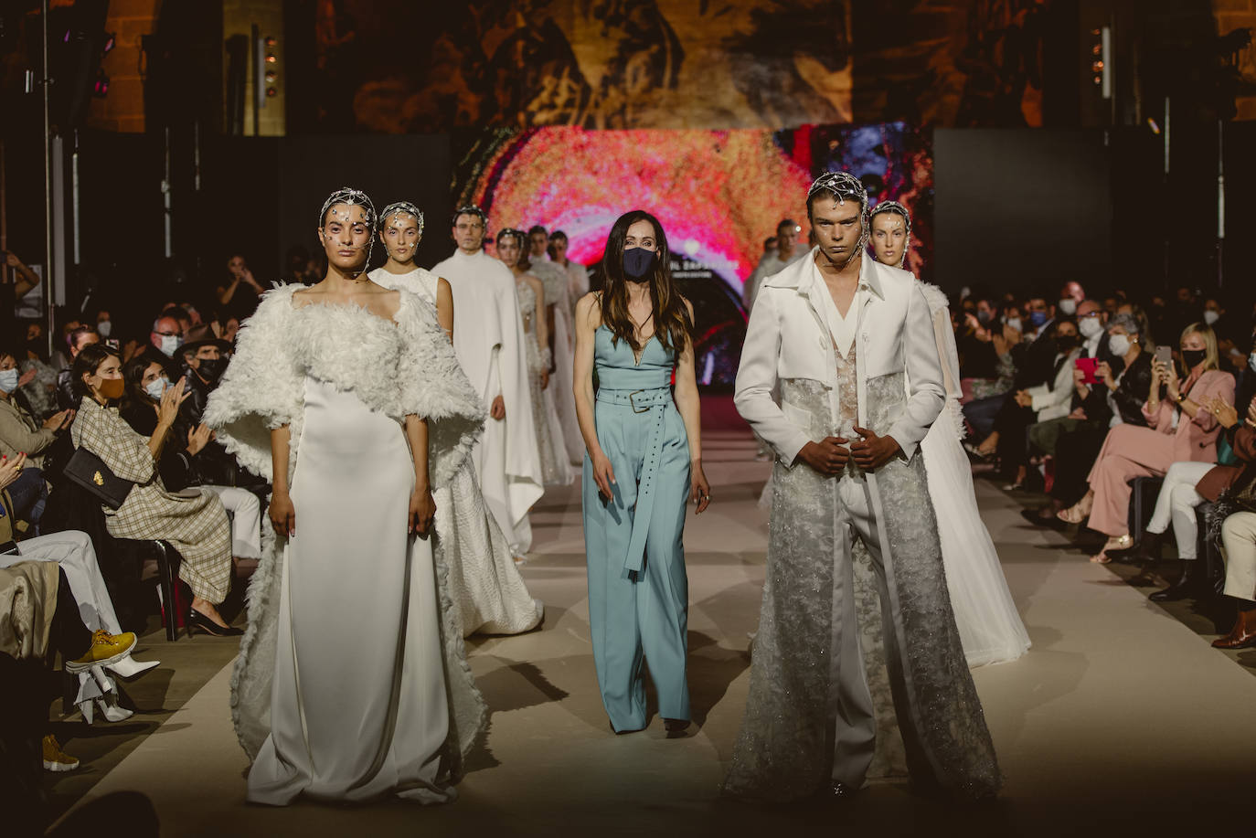 Fotos: Isabel Zapardiez presenta sus creaciones en el San Sebastián Moda Festival