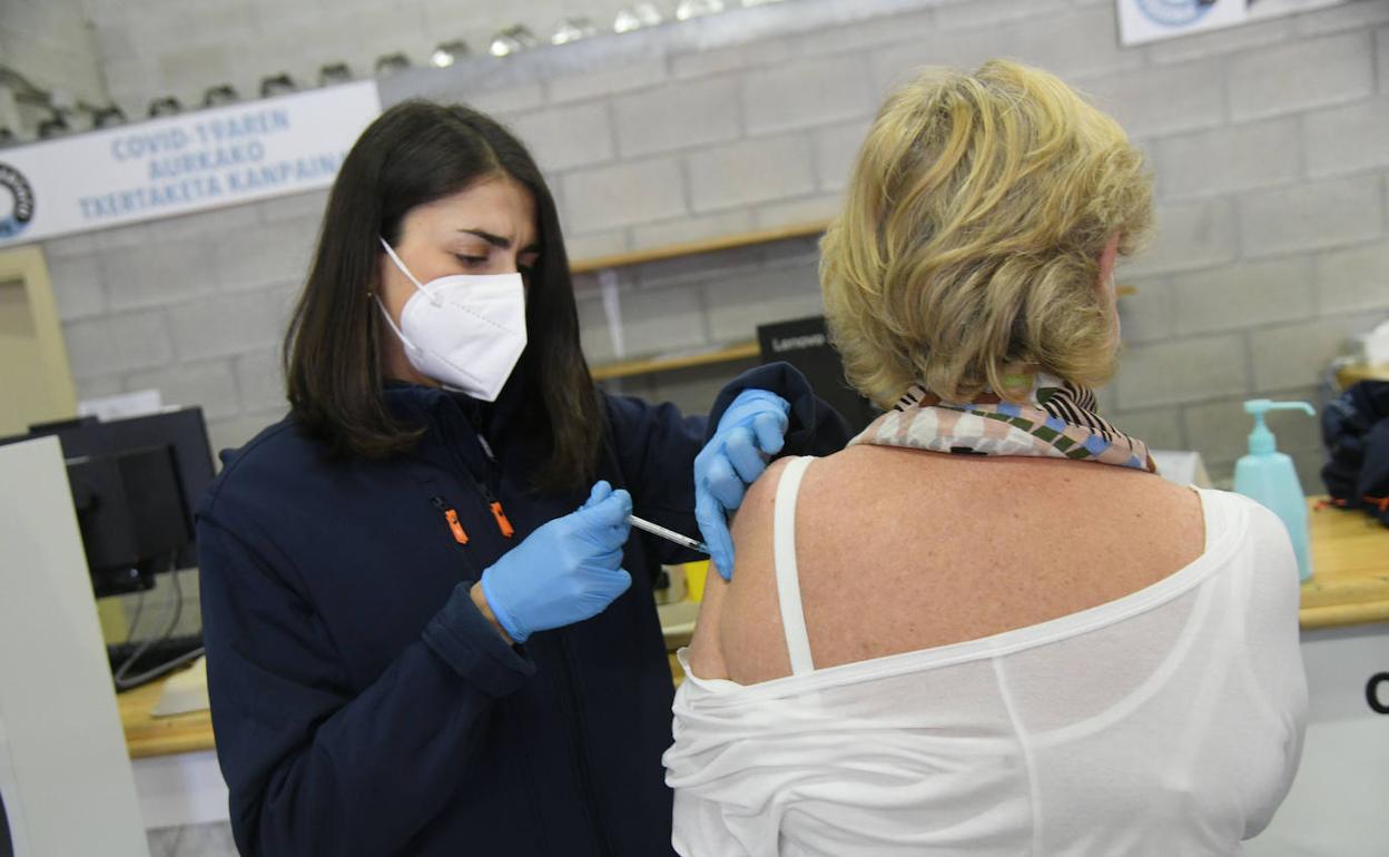 Nueve de cada diez guipuzcoanos se vacunarán en cuanto puedan