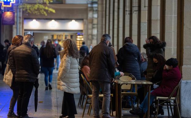 La bajada de la cuarta ola se enfría en Euskadi con 396 nuevos contagios