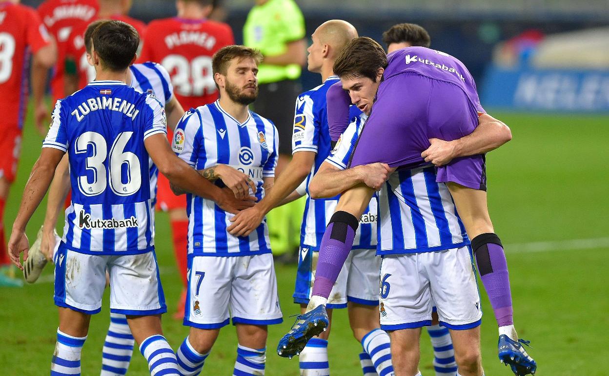 Zubimendi, Aritz y Remiro, tres nombres propios para entender el buen rendimiento defensivo de esta temporada.