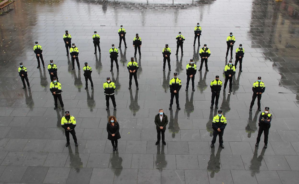 Agentes de la Policía Local de Irun. 