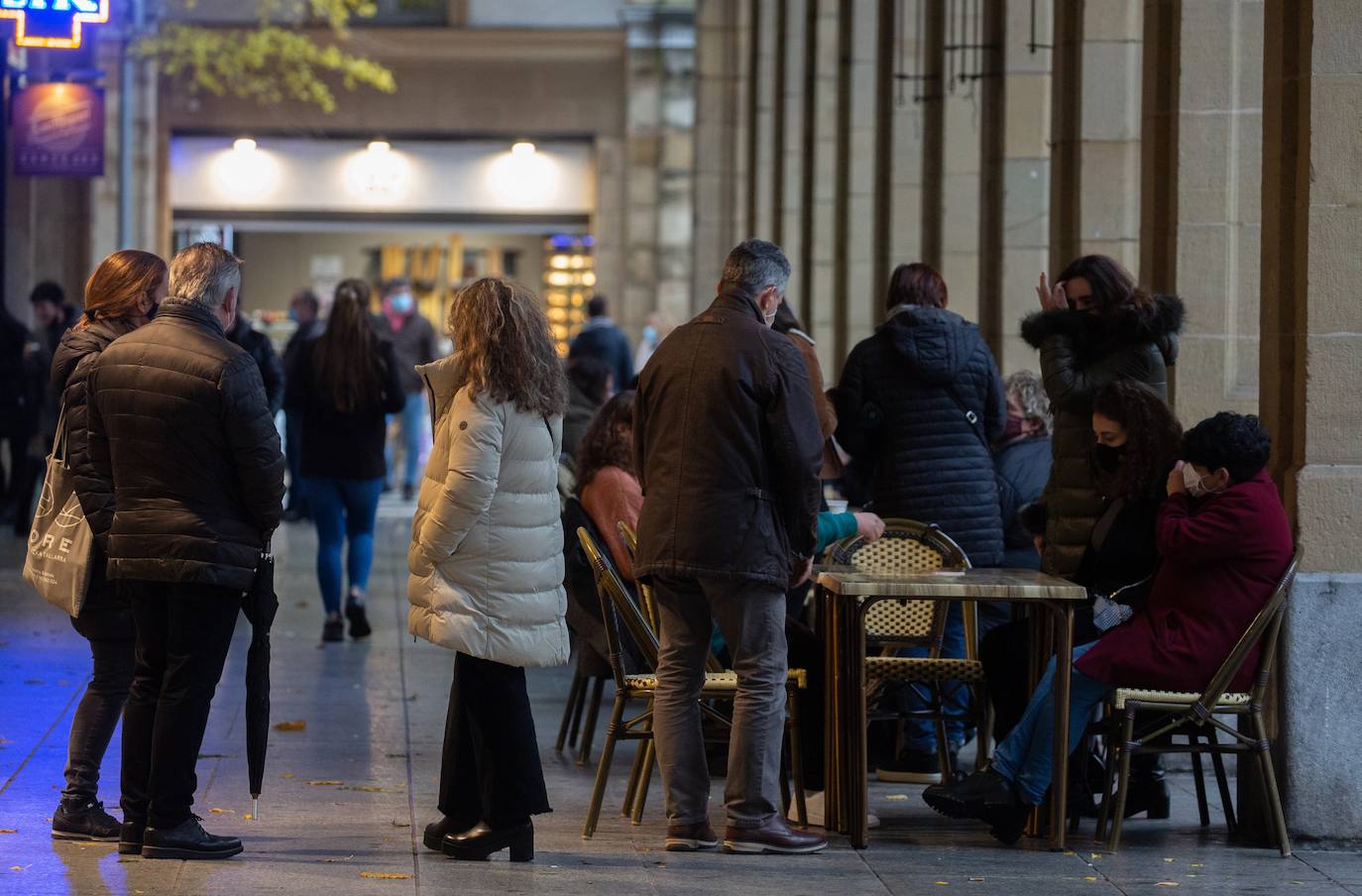 Coronavirus Euskadi: Los nuevos contagios bajan hasta los 301 y la incidencia retoma la senda a la baja