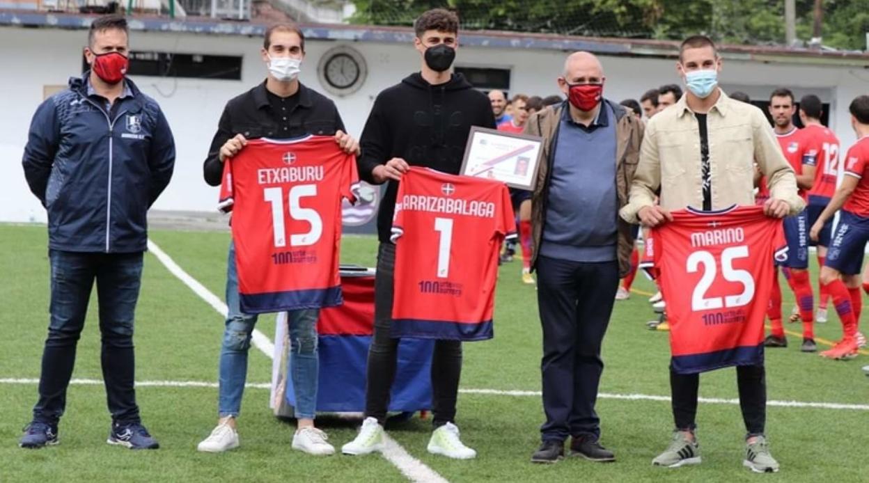 Arrizabalaga, Marino y Etxaburu fueron homenajeados. 