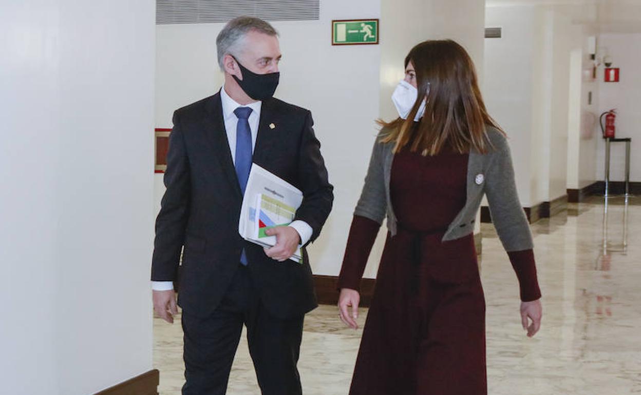 Iñigo Urkullu y Miren Gorrotxategi, antes de la reunión que mantuvieron el pasado 29 de abril.