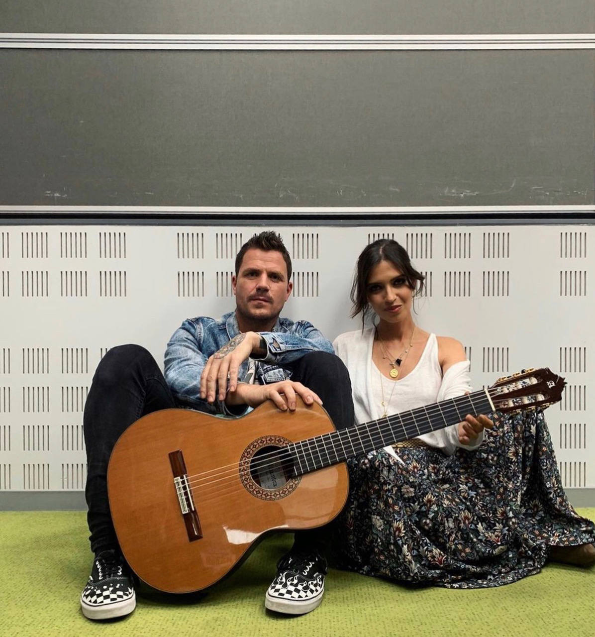 La comunicadora manchega tiene un estilo innato e insuperable en el que sabe sacar partido a los básicos combinándolos con las prendas tendencia de cada campaña. Dicho lo cual, en los últimos meses hemos visto a una Sara Carbonero mucho más bohemia y 'hippie' que de costumbre y por ello, de cara al verano, te presentamos un interesante recorrido por los estilismos más destacados e inspiradores de la presentadora, empresaria e 'influencer'