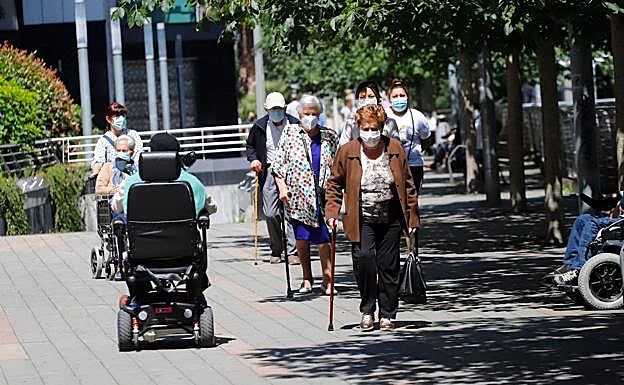 Euskadi notifica 14 fallecidos la semana pasada, la cifra más baja desde finales de la primera ola