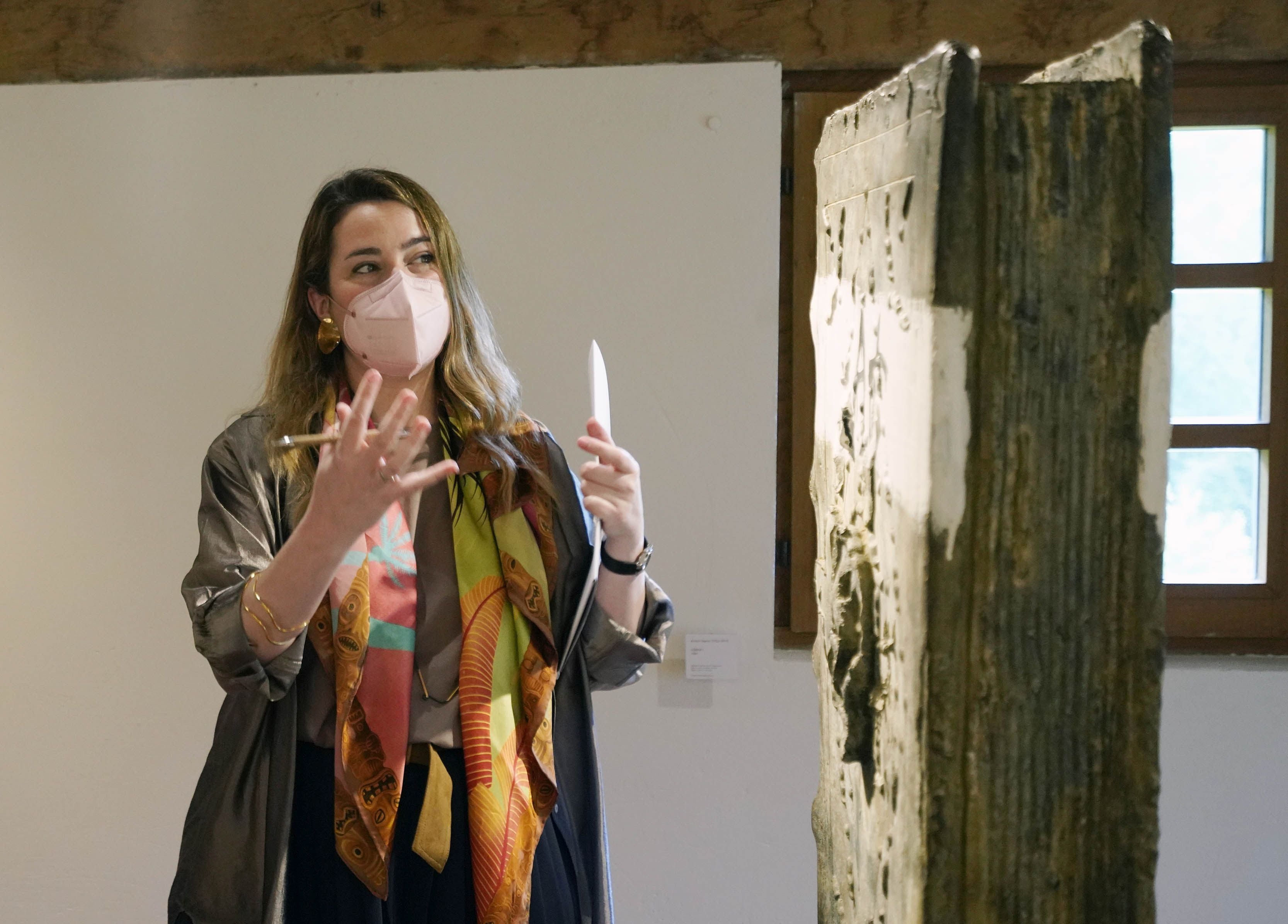 Chillida Leku acogerá hasta el 10 de enero de 2022 una exposición del escultor y pintor Antoni Tàpies, primer artista invitado en el museo.