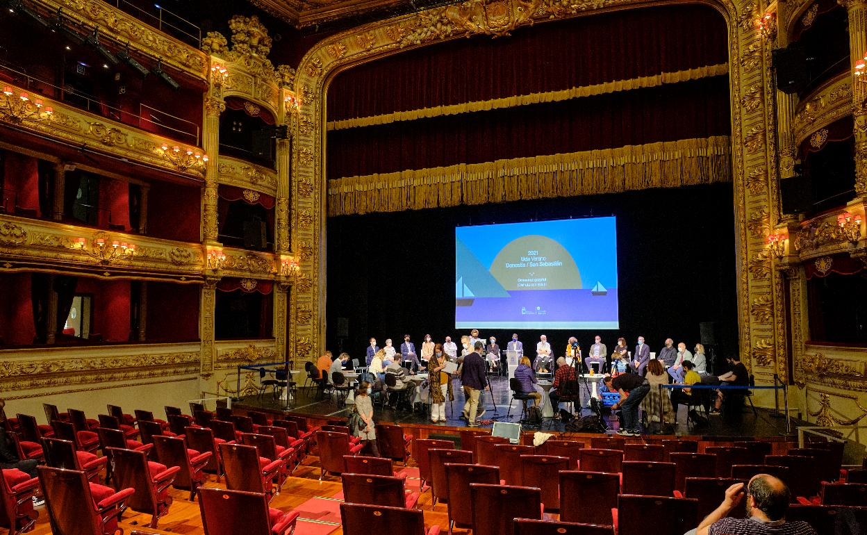 Vista del Victoria Eugenia el jueves en los 'previos' a la foto del verano cultural. 