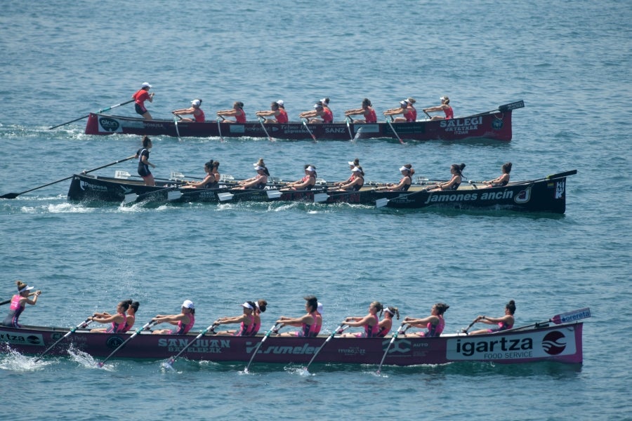 La Ama Guadalupekoa de Hondarribia y Arraun Lagunak se han impuesto este domingo en el Campeonato de Gipuzkoa de Traineras. 