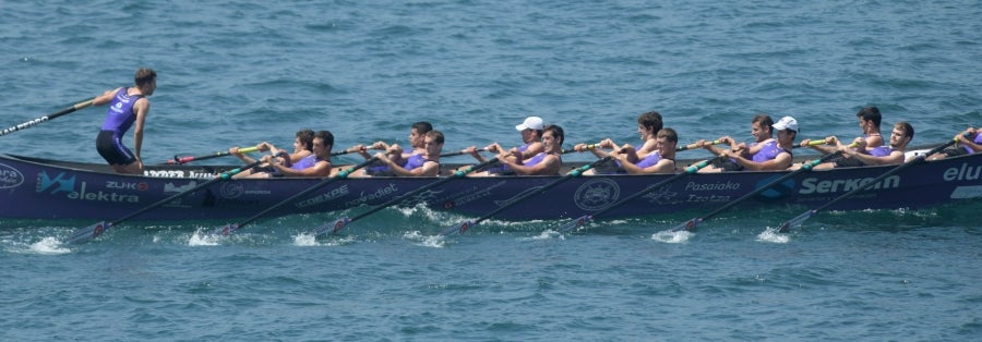 La Ama Guadalupekoa de Hondarribia y Arraun Lagunak se han impuesto este domingo en el Campeonato de Gipuzkoa de Traineras. 
