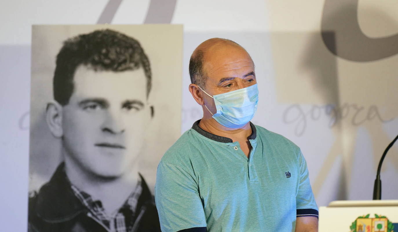 La fotografía de José Miguel Andueza ha presidido el acto de Gogora.