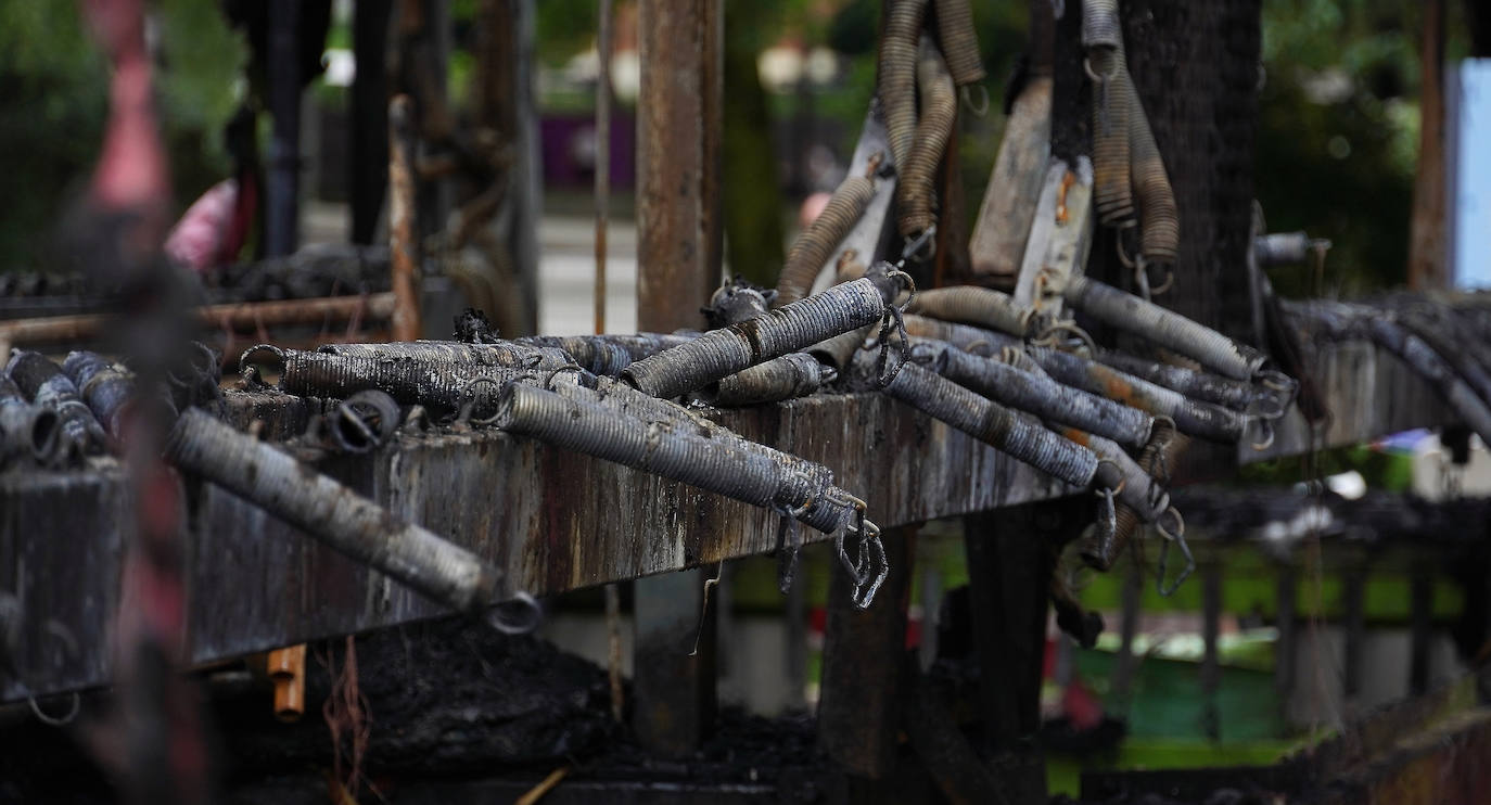 Imagen secundaria 2 - Situación en la que han quedado las camas elásticas. 