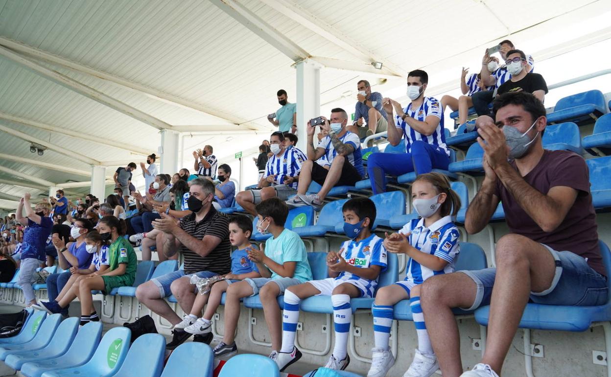 La afición de la Real Sociedad ha vuelto hoy a Zubieta.