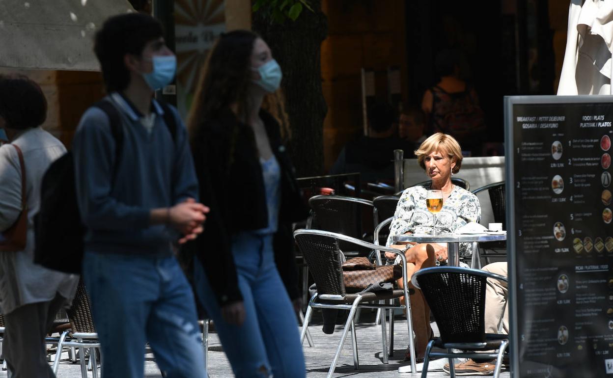 Hostelería: Una campaña para sensibilizar sobre el Covid en bares, desde Sanjuanes hasta Semana Grande