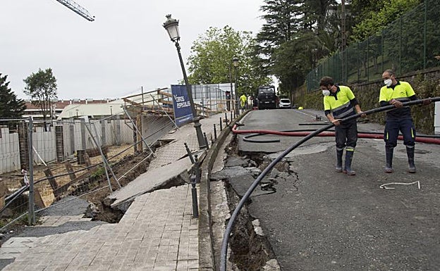 Servicios de Txingudi trabaja para devolver el suministro de agua lo antes posible.  