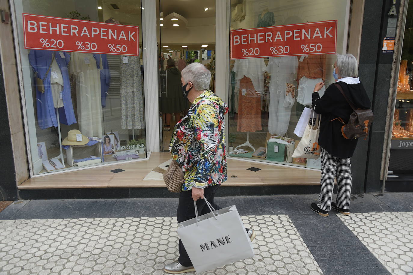 Fotos: Primer día de rebajas en Gipuzkoa