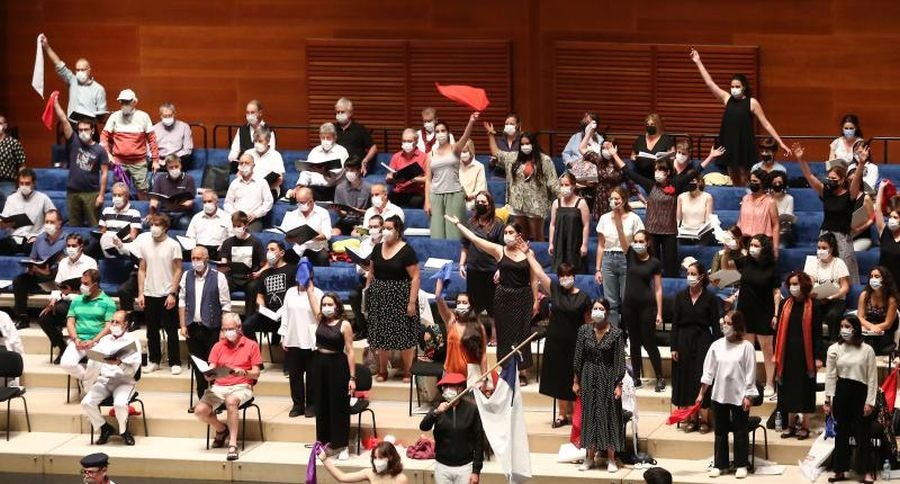 Fotos: Sorpresas con el Orfeón donostiarra