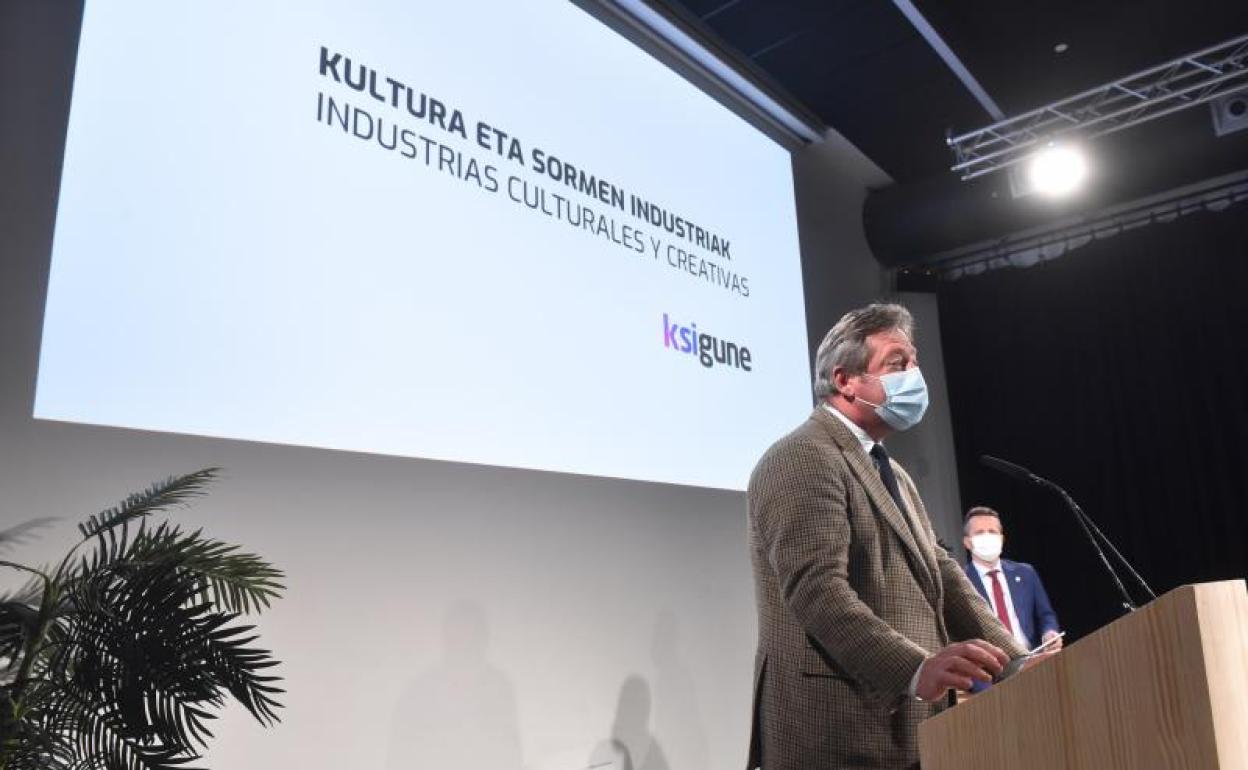 Bingen Zupiria y Jokin Bildarratz durante la presentación 