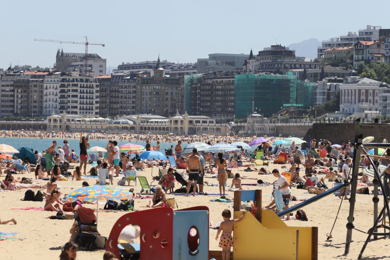 Lunes de sol y calor en Gipuzkoa.