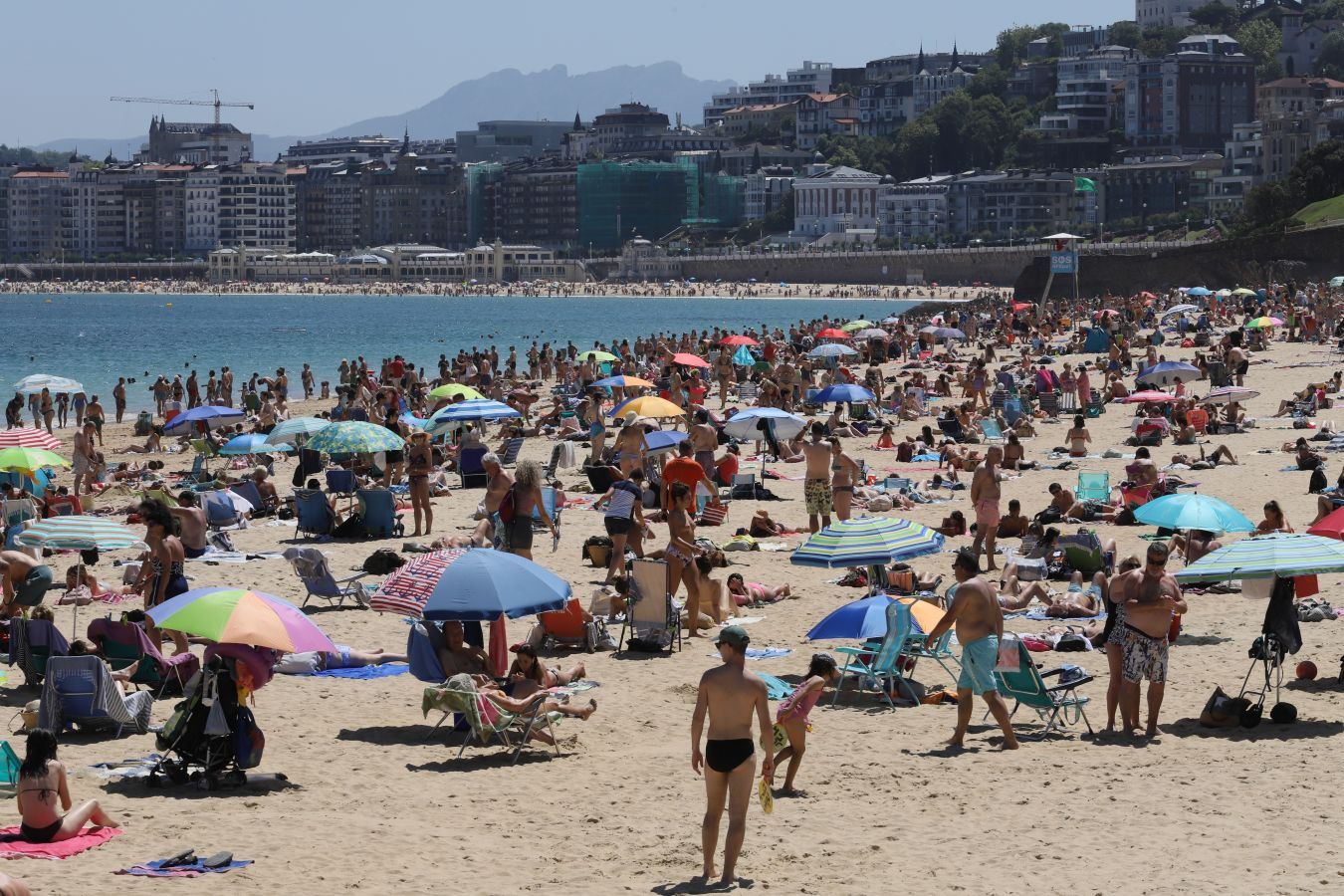 Lunes de sol y calor en Gipuzkoa.