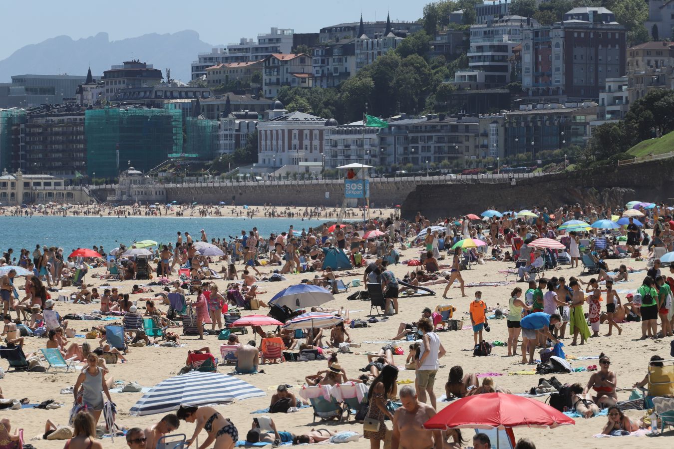 Lunes de sol y calor en Gipuzkoa.