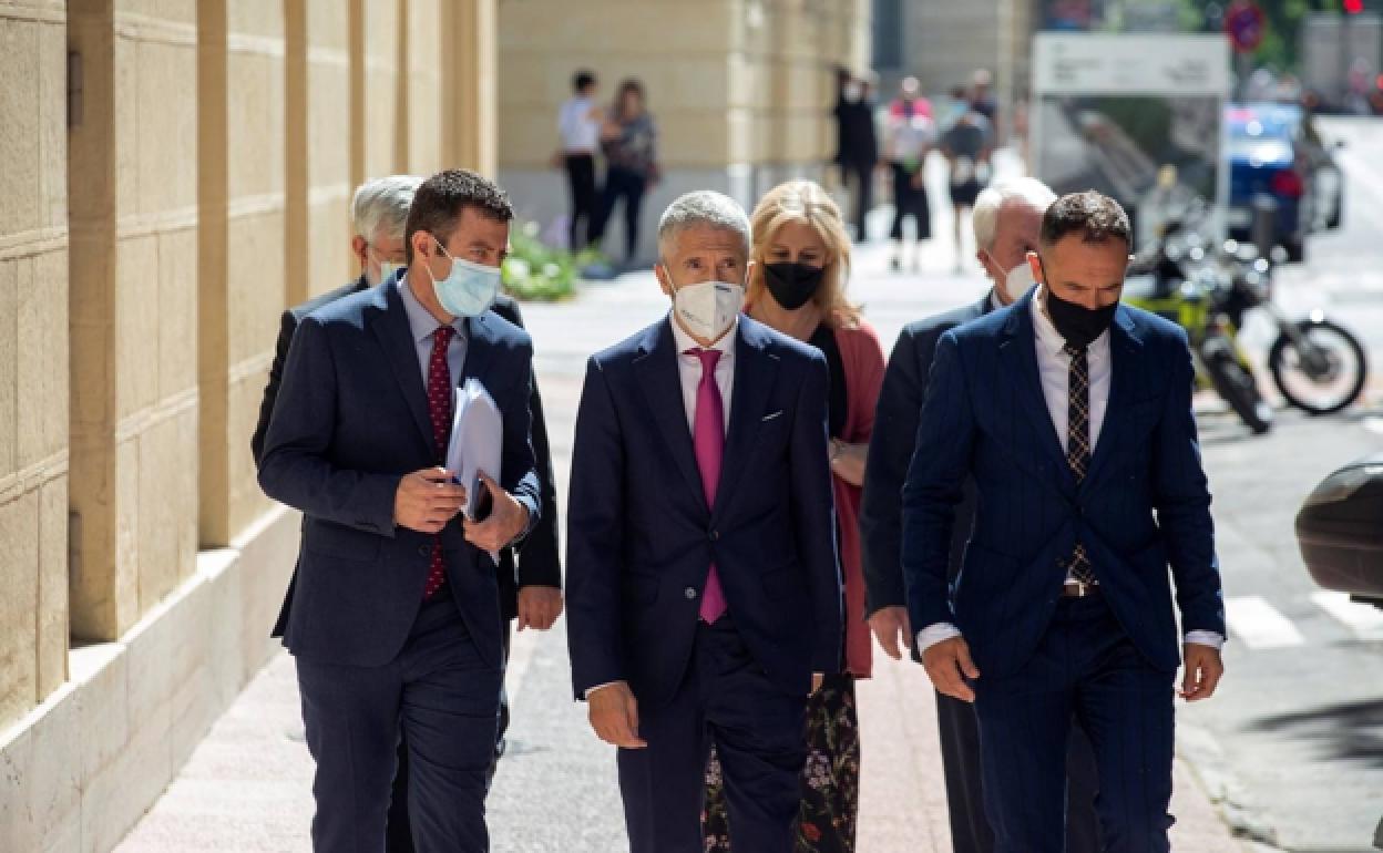Fernando Grande-Marlaska, hace una semana, durante una visita a Vitoria.