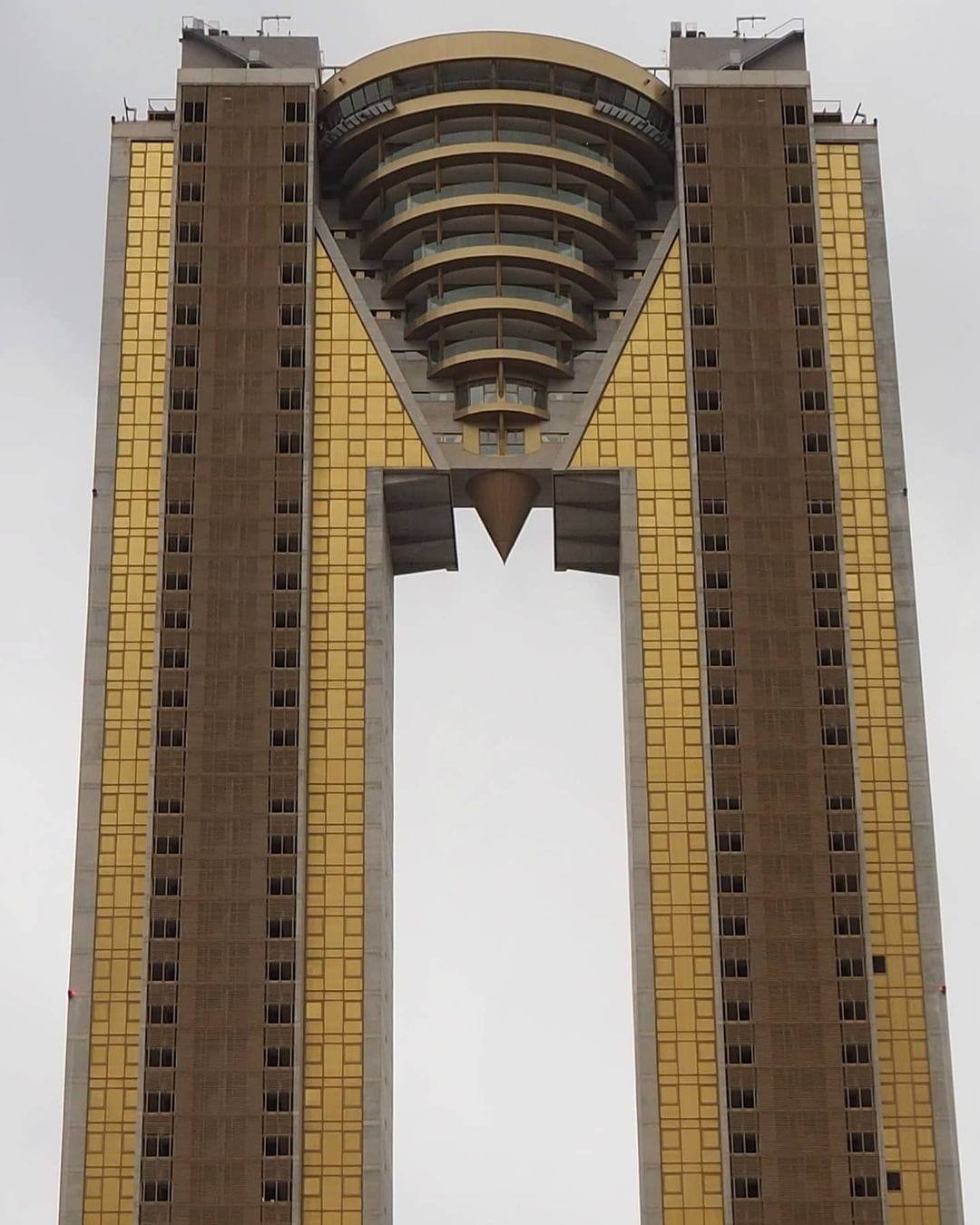 Fotos: Benidorm estrena el rascacielos de viviendas más alto de la UE