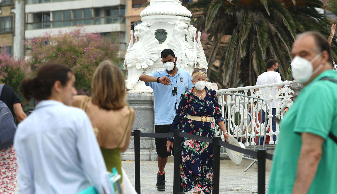 Fotos: Un domingo caluroso y a remojo