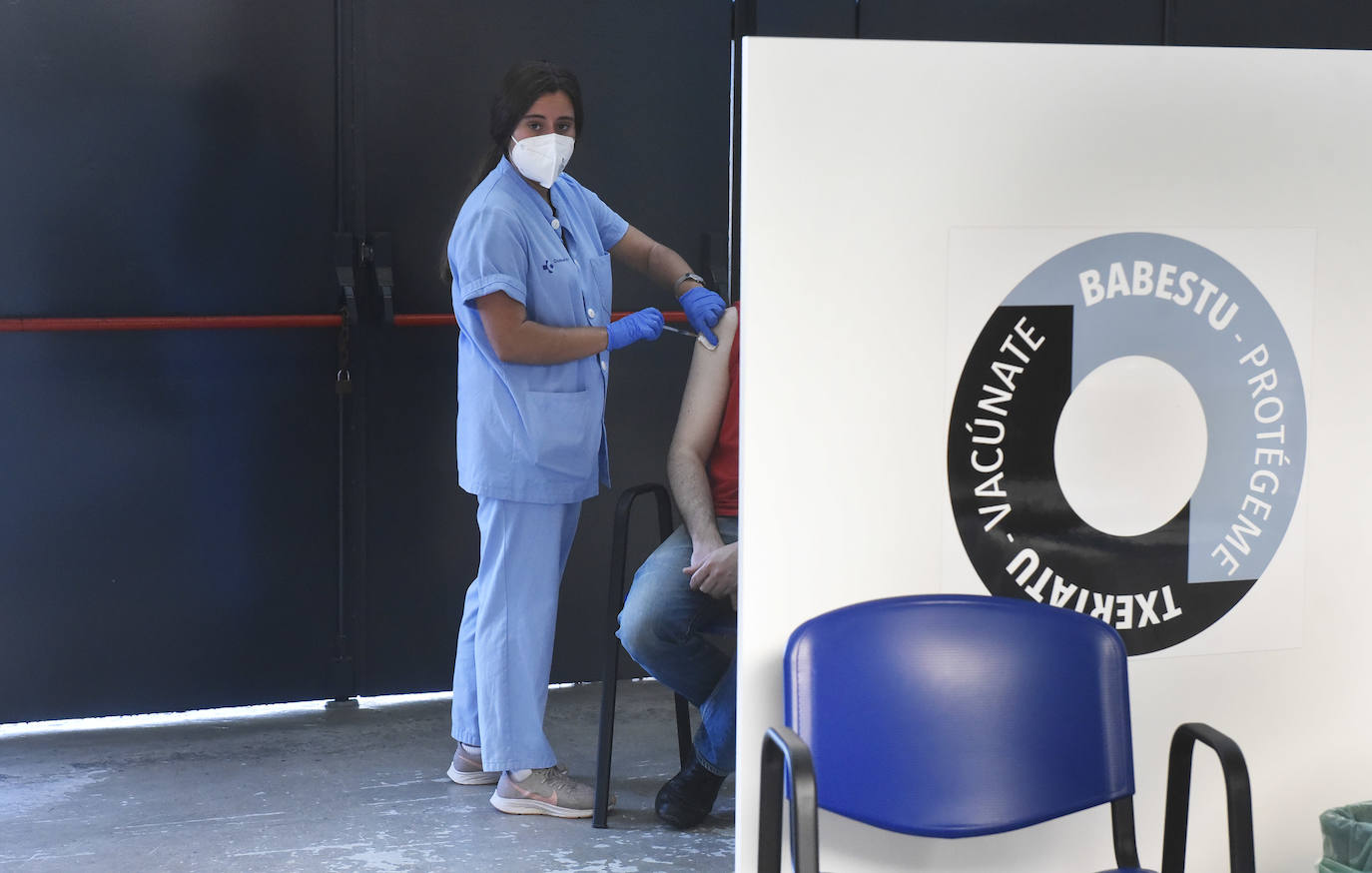 La consejera Sagardui ha realizado un llamamiento a no posponer la vacunación. 