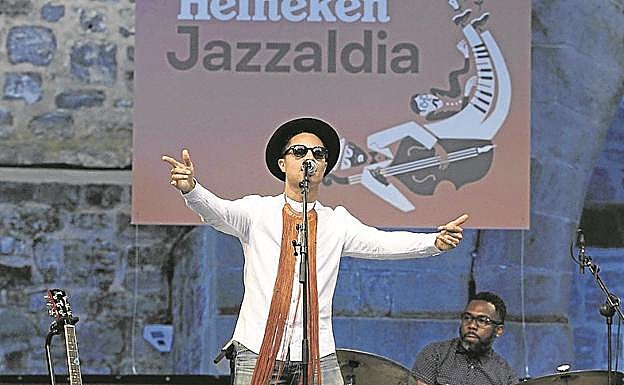 Jose James, hace cinco años en la Trini, actúa hoy en el Kursaal.