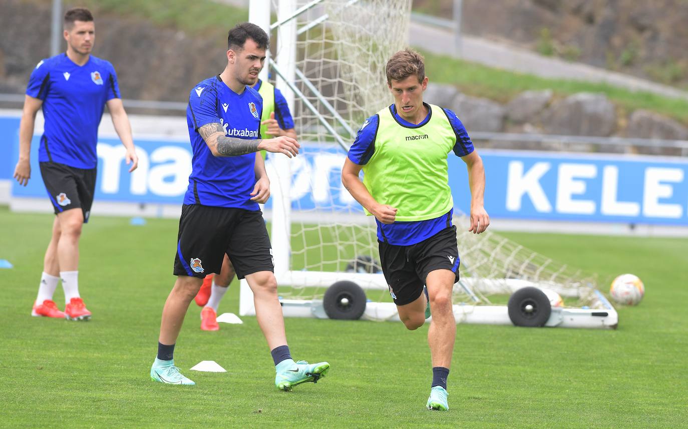 El conjunto txuri-urdin ha realizado hoy el último entrenamiento antes del segundo partido de la pretemporada que le enfrentará al equipo babazorro. 