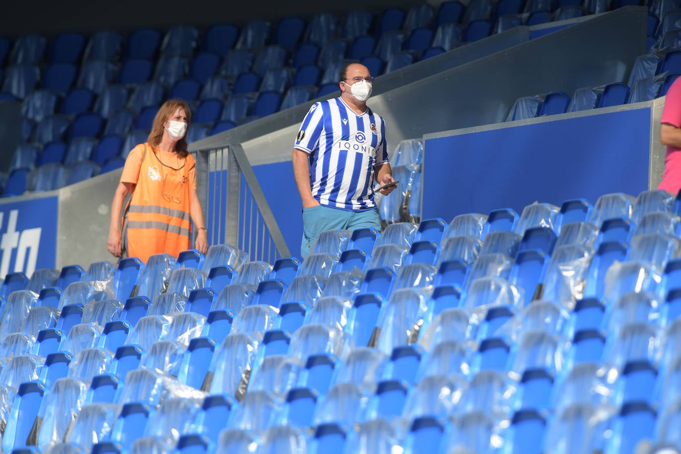 La afición de la Real Sociedad vuelve al estadio después de un largo periodo de tiempo
