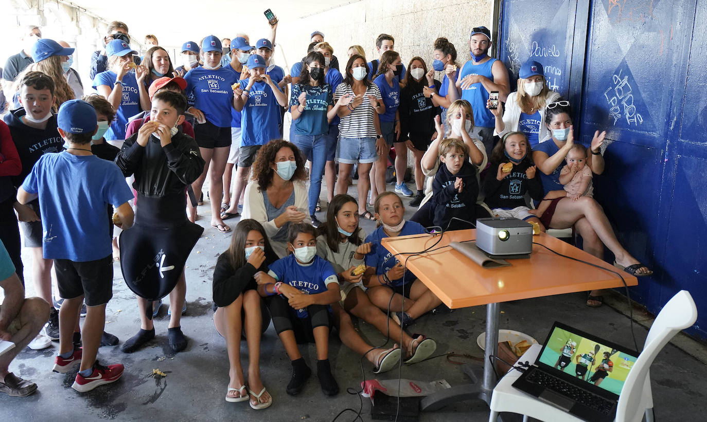 Maialen Chourraut ha vuelto a hacer historia al conseguir la medalla de plata en los Juegos Olímpicos de Tokyo 2020 y ha hecho vibrar a sus amigos en el Club Atlético San Sebastián. 