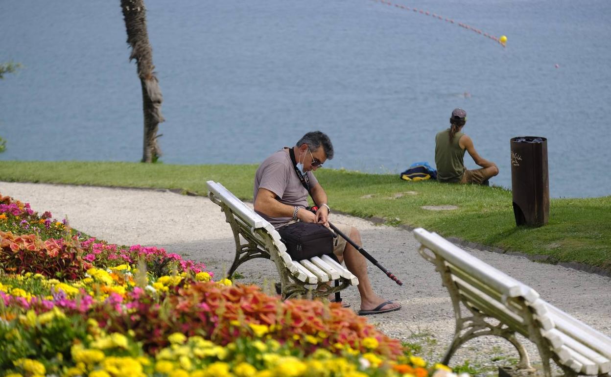 Coronavirus: Euskadi arranca la semana con otros 1.200 positivos, aunque la propagación del virus se ralentiza