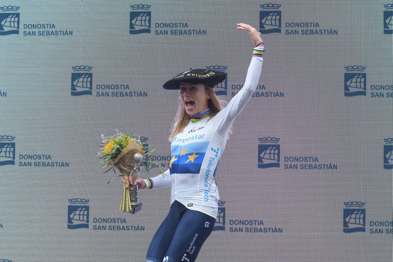 Annemiek van Vleuten (Movistar) se ha impuesto en la meta del Boulevard por delante de Ruth Winder (Trek-Segafredo) y Sabrina Stultiens (CCC)