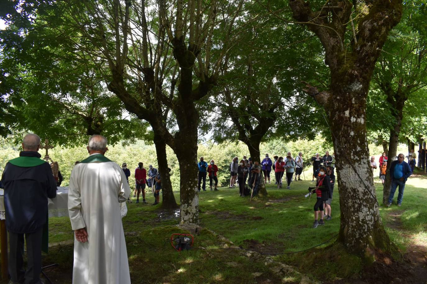 Fotos: Visita del Arcángel San Miguel a la ermita de Igaratza