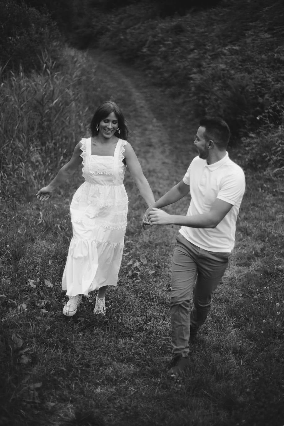 Ianire y Luis se darán el 'sí quiero' en una boda poco convencional. Antes de la esperada fecha (20 de agosto), han querido compartir su amor a través de una preboda singular cargada de amor