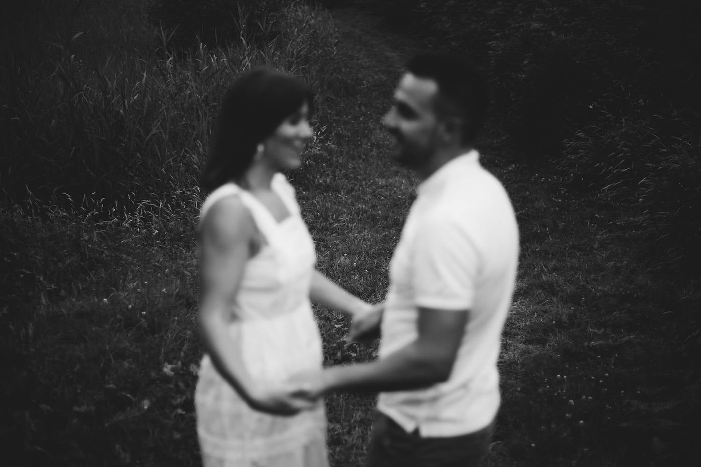 Ianire y Luis se darán el 'sí quiero' en una boda poco convencional. Antes de la esperada fecha (20 de agosto), han querido compartir su amor a través de una preboda singular cargada de amor