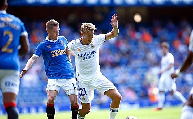 En Madrid afirman que Odegaard saldrá para que se quede Ceballos