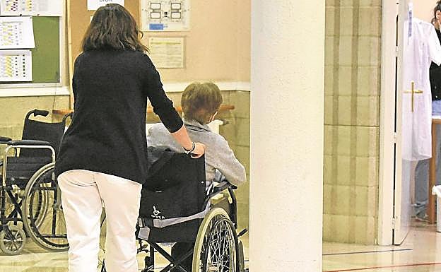 Juristas avalan la legalidad de la vacuna obligatoria para trabajadores sanitarios