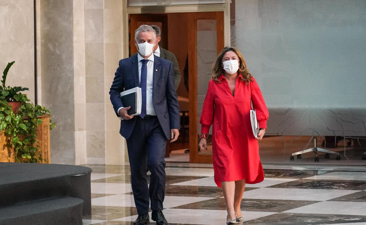 Iñigo Urkullu y Gotzone Sagardui, a su llegada al último LABI que se celebró en julio.