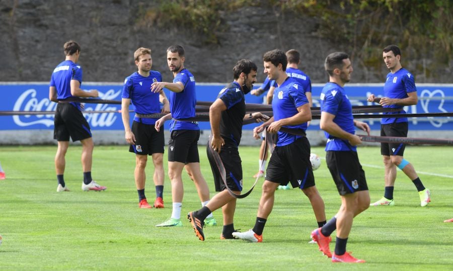 Fotos: Isak vuelve a entrenar en Zubieta