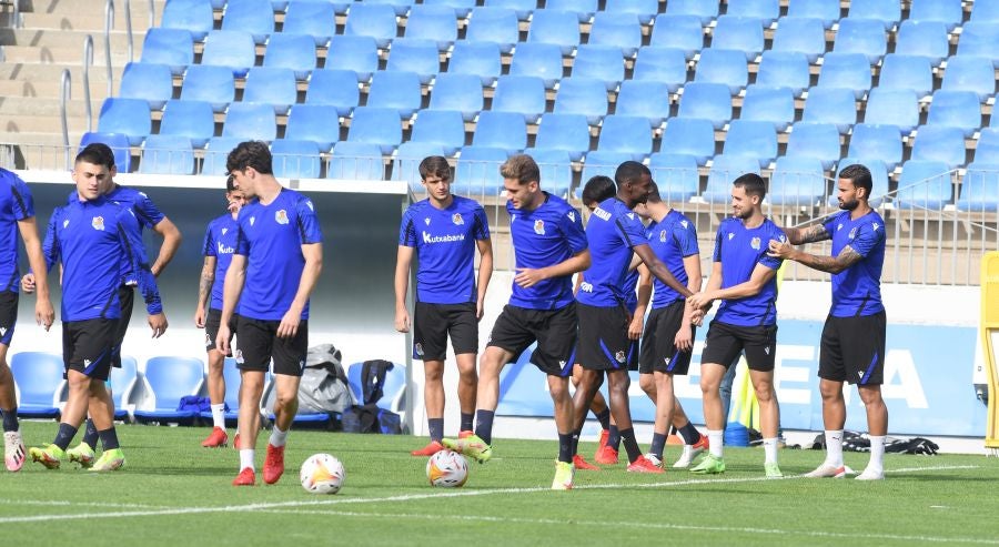 Fotos: Isak vuelve a entrenar en Zubieta