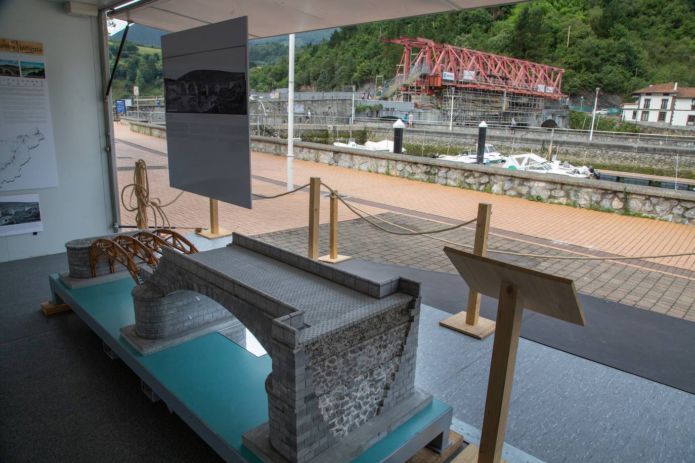 Fotos: Reconstrucción piedra a piedra