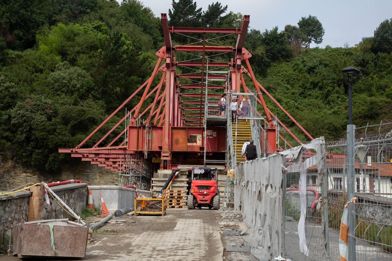 Fotos: Reconstrucción piedra a piedra