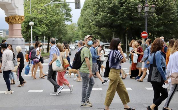 La quinta ola echa el freno en Euskadi con 363 positivos, la cifra más baja desde inicios de julio