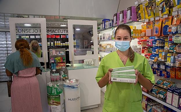 Las farmacias de Gipuzkoa venden 15.300 test de autodiagnóstico en 15 días 