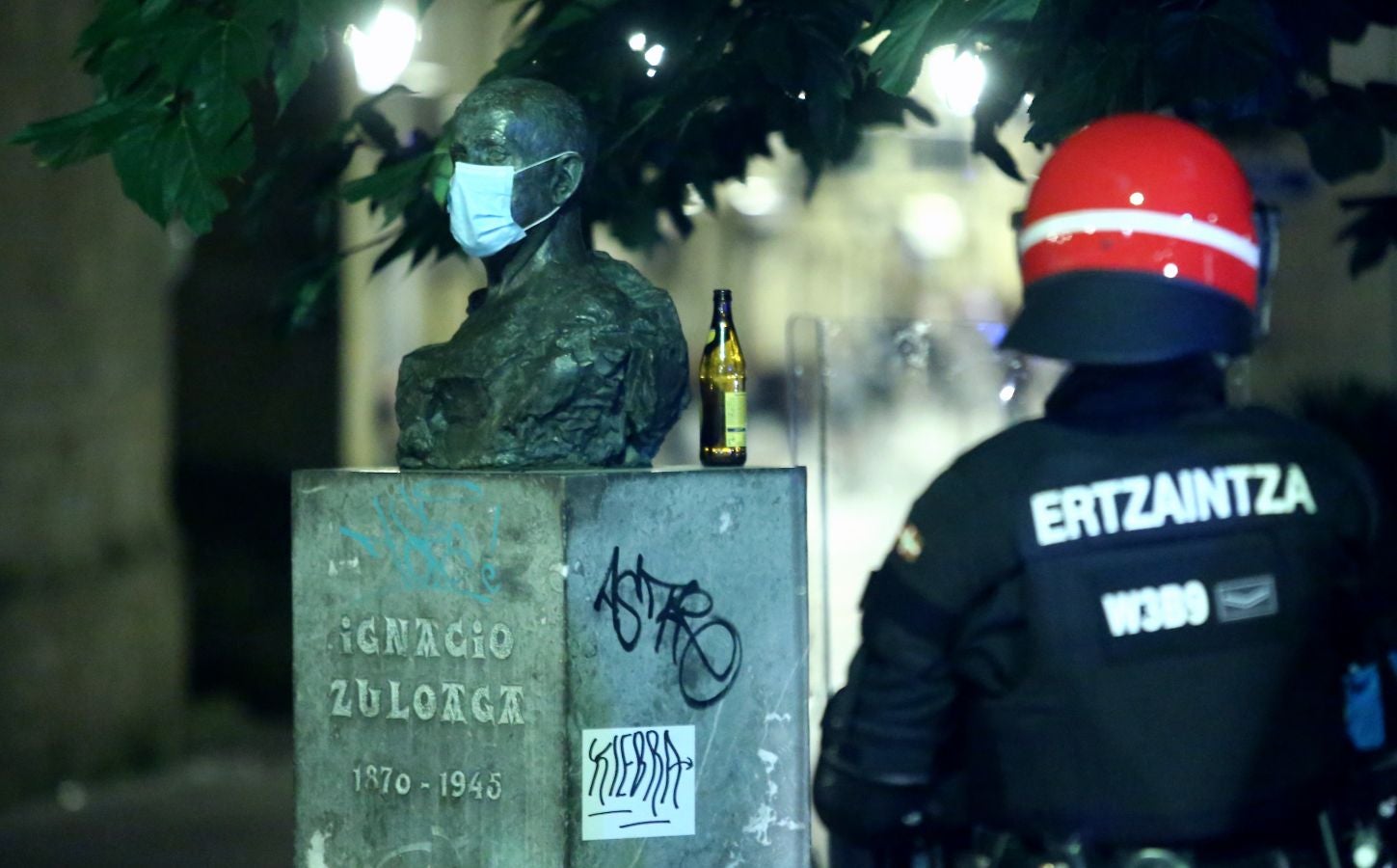 La capital guipuzcoana ha vivido otro sábado de altercados y violencia callejera que ha finalizado con una quincena de jóvenes detenidos